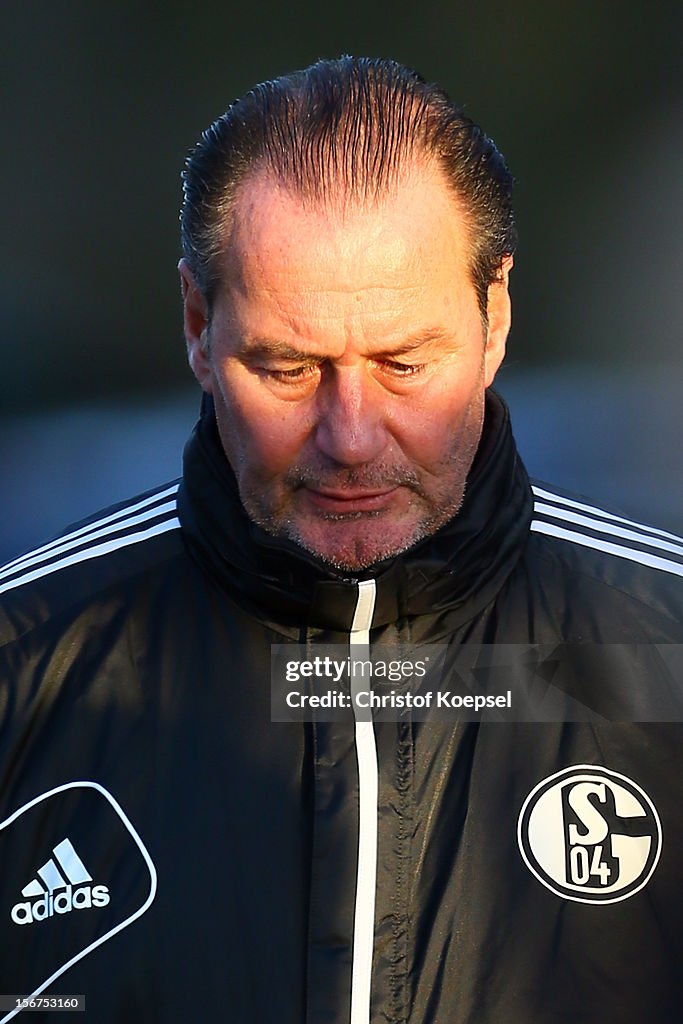 FC Schalke Training & Press Conference - UEFA Champions League