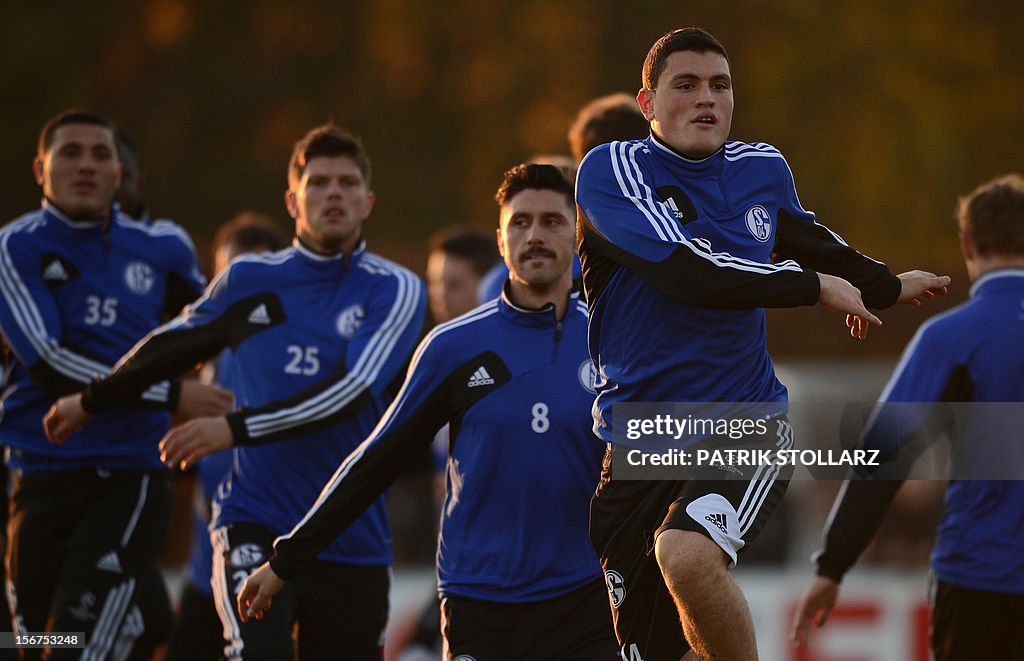 FBL-EUR-C1-SCHALKE-TRAINING