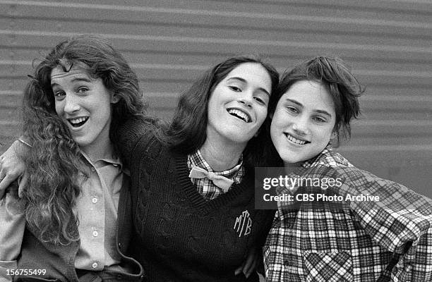 Sarah Jessica Parker as Patty Greene, Jami Gertz as Muffie Tepperman and Amy Linker as Lauren Hutchinson in the pilot episode of SQUARE PEGS. Image...