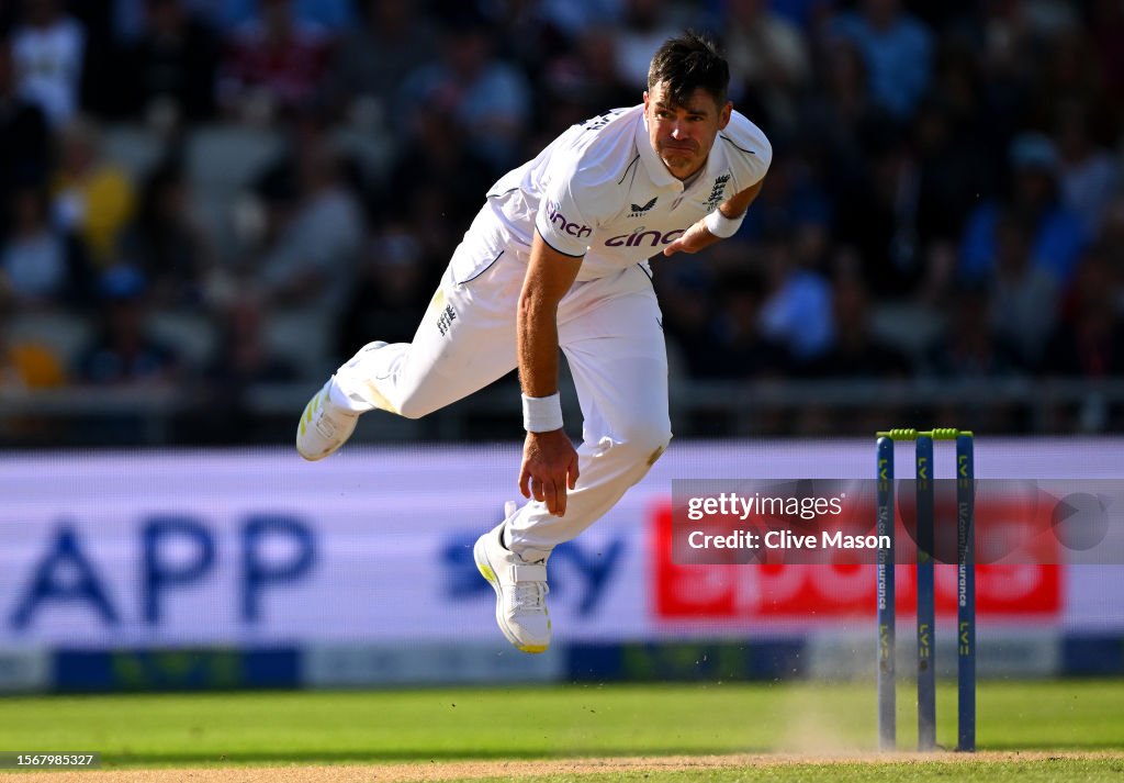 England v Australia - LV= Insurance Ashes 4th Test Match: Day One