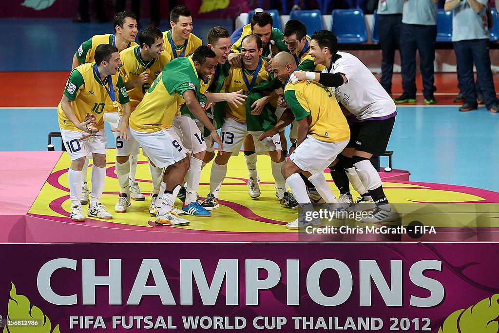 Spain v Brazil: FIFA Futsal World Cup Thailand 2012 Final