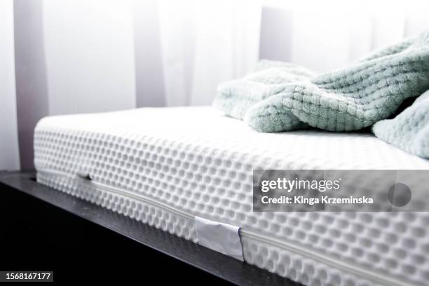 mattress - matras stockfoto's en -beelden