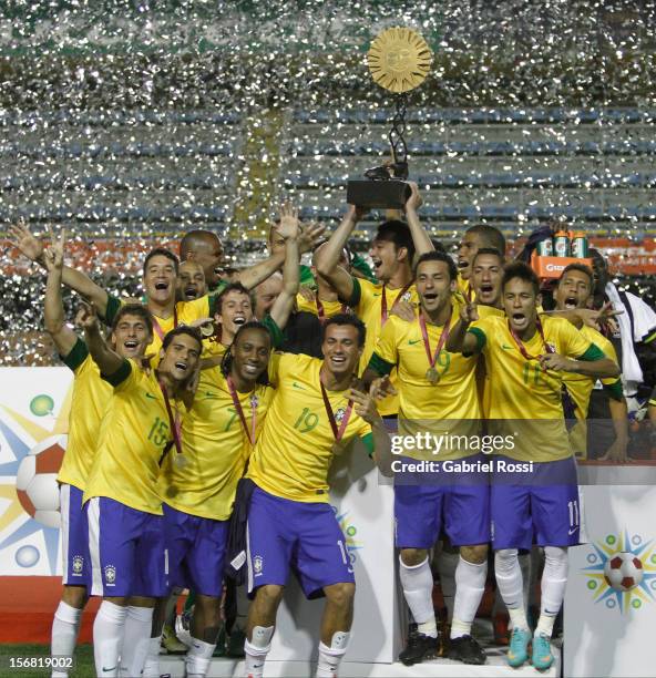 Players of Brazil celebrates after the second leg of the Superclasico de Las Americas between Argentina and Brazil at Bombonera Stadium on November...