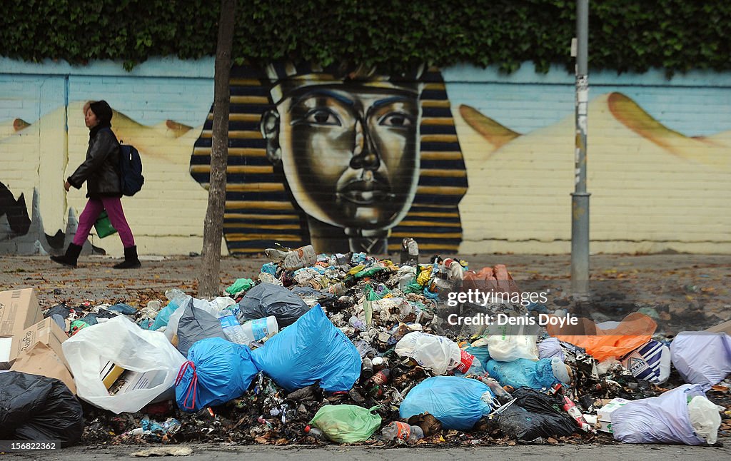 Spanish Refuse Collectors Continue Their 20-Day Strike