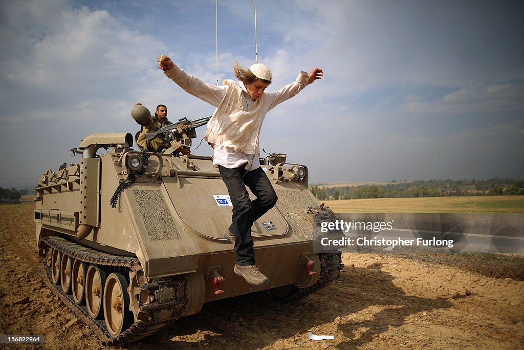 IDF Soldiers Remain On The Gaza Border After Ceasefire