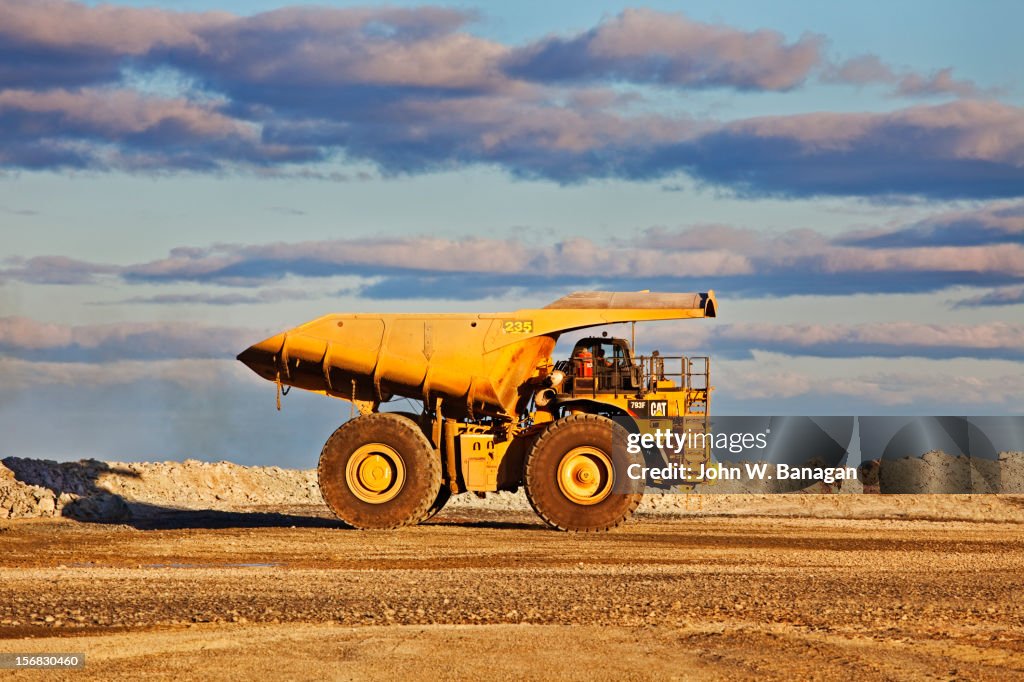 (KCGM.) Gold mine,Western Australia