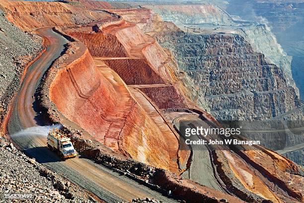 kalgoorlie gold mine.western australia - mining natural resources stock pictures, royalty-free photos & images