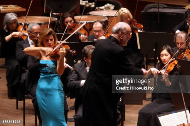 Kurt Masur leading the New York Philharmonic in all-Mendelssohn program at Avery Fisher Hall on Wednesday night, February 4, 2009.This image;Kurt...