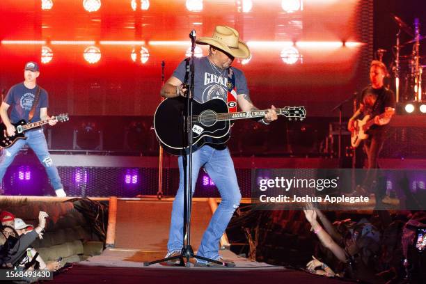 Jason Aldean performs onstage at Country Thunder Wisconsin - Day 3 on July 22, 2023 in Twin Lakes, Wisconsin.