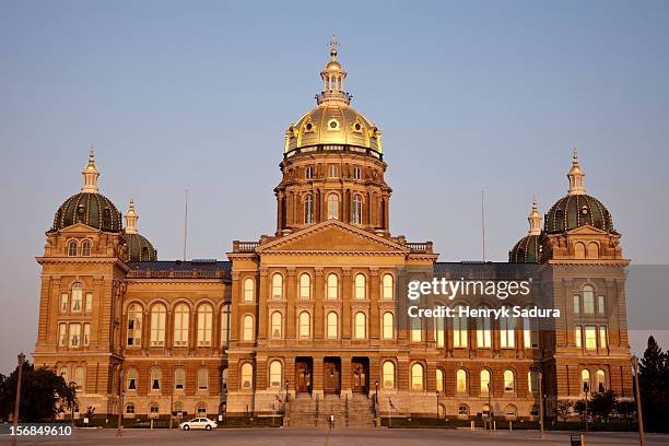 usa, iowa, des moines, state capitol building in des moines - iowa capitol stock pictures, royalty-free photos & images