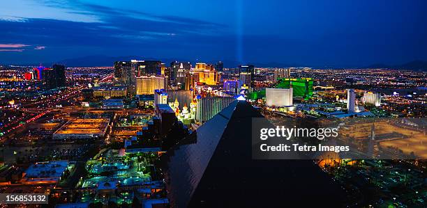 usa, nevada, las vegas, cityscape at night - las vegas pyramid hotel stock pictures, royalty-free photos & images