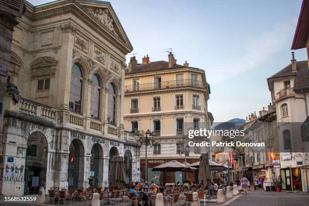 place du théâtre, chambéry, france - chambery stock-fotos und bilder