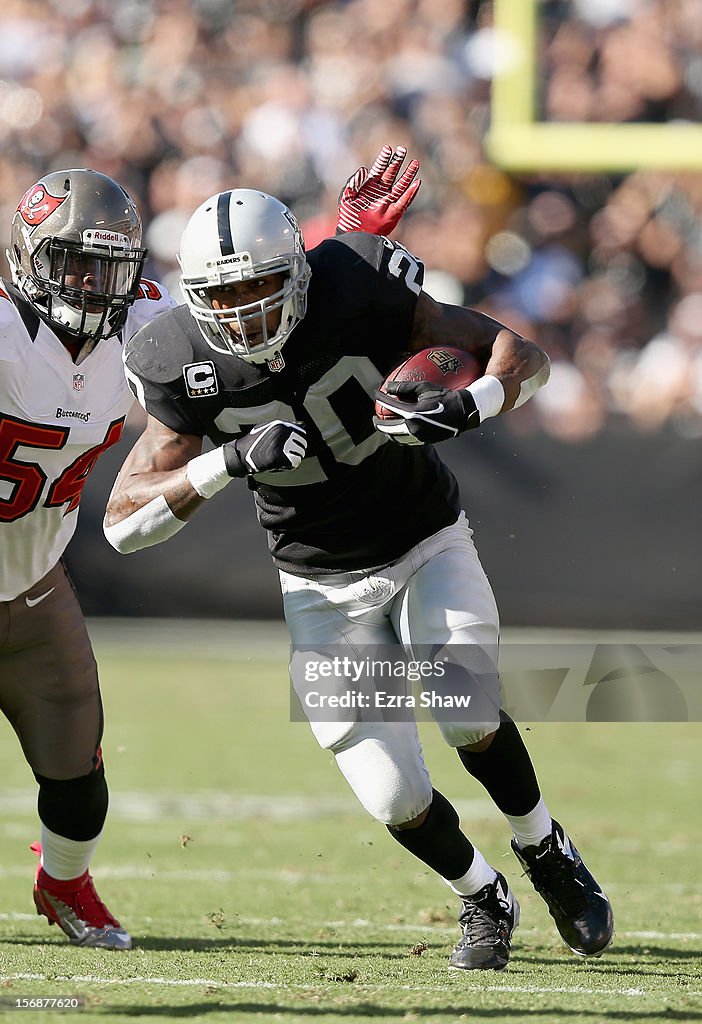 Tampa Bay Buccaneers v Oakland Raiders