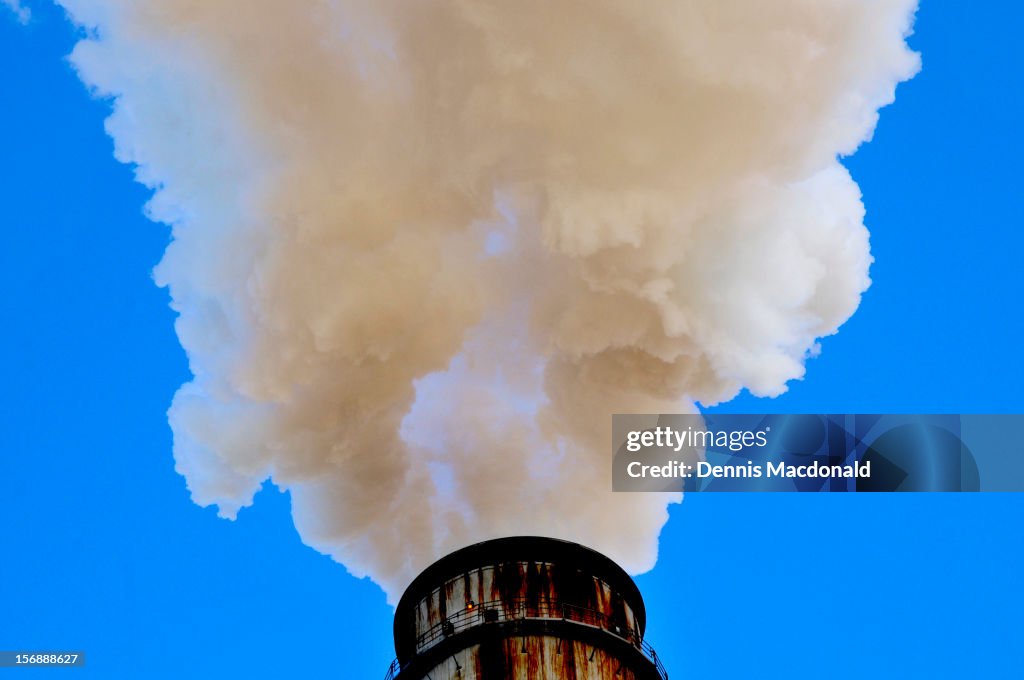 Air pollution from a coal fired power plant