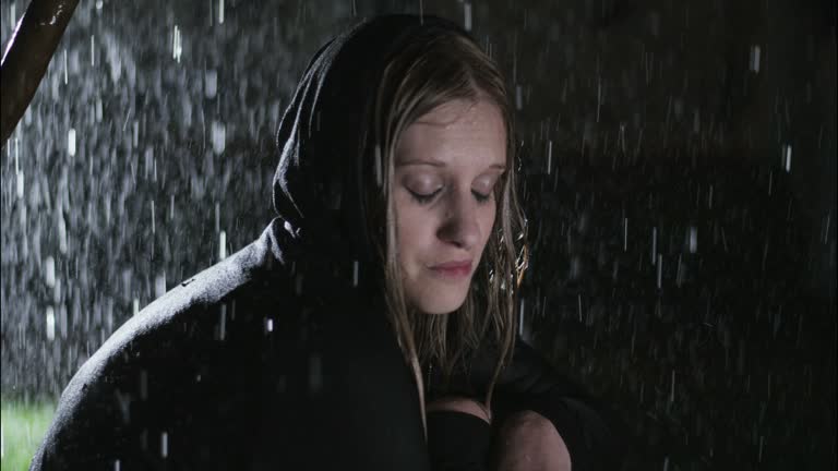 Sad When Raining Sad Girl In Rain Videos and HD Footage - Getty Images