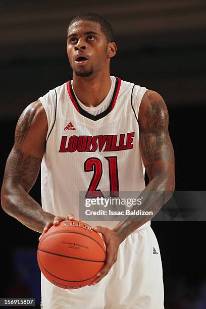 Amile Jefferson of the Louisville Cardinals gets ready to shoot against the Duke Blue Devils during the Battle 4 Atlantis tournament at Atlantis...