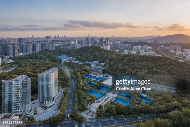 aerial photography of the skyline of urban parks under the setting sun - glen allen stock pictures, royalty-free photos & images