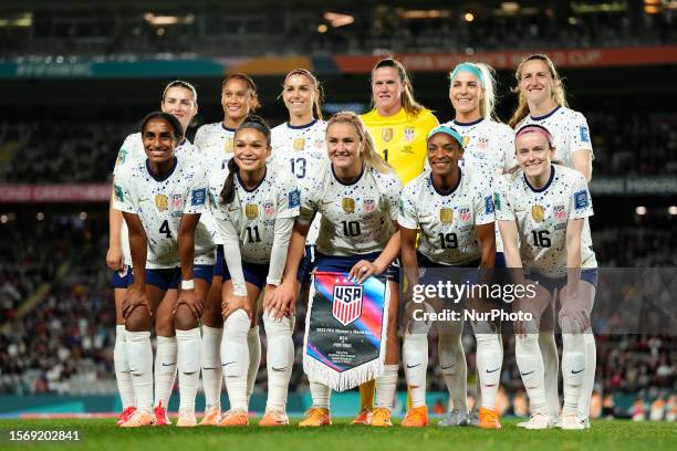 Line up Emily Fox, Lynn Williams,Alex Morgan, Alyssa Naeher, Julie Ertz, Andi Sullivan, Naomi Girma, Alex Morgan, Lindsey Horan, Crystal Alyssia...