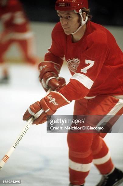 Red Berenson of the Detroit Red Wings skates on the ice during an NHL game against the New York Rangers circa 1972 at the Madison Square Garden in...