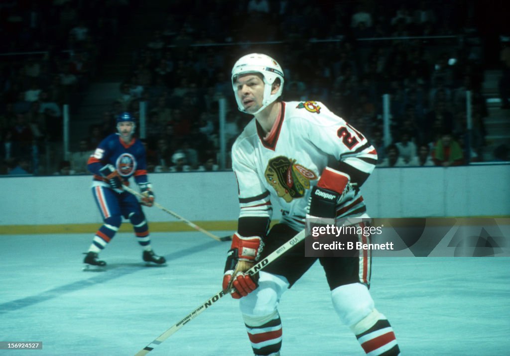 New York Islanders v Chicago Blackhawks