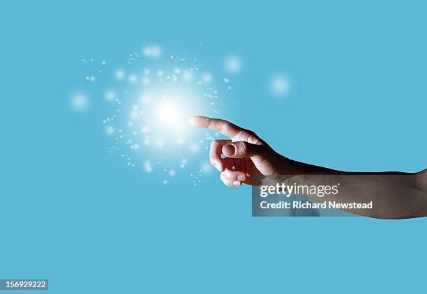 energy connections - changer de forme photos et images de collection