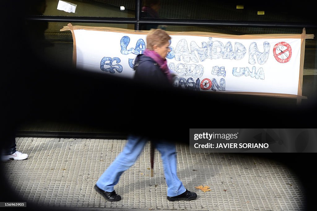 SPAIN-FINANCE-PUBLIC-DEBT-HEALTH-PROTEST