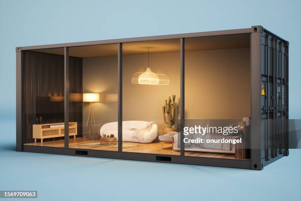 interior de dormitorio moderno con muebles de cama, sofá y televisor en contenedor de carga - lamp shade fotografías e imágenes de stock