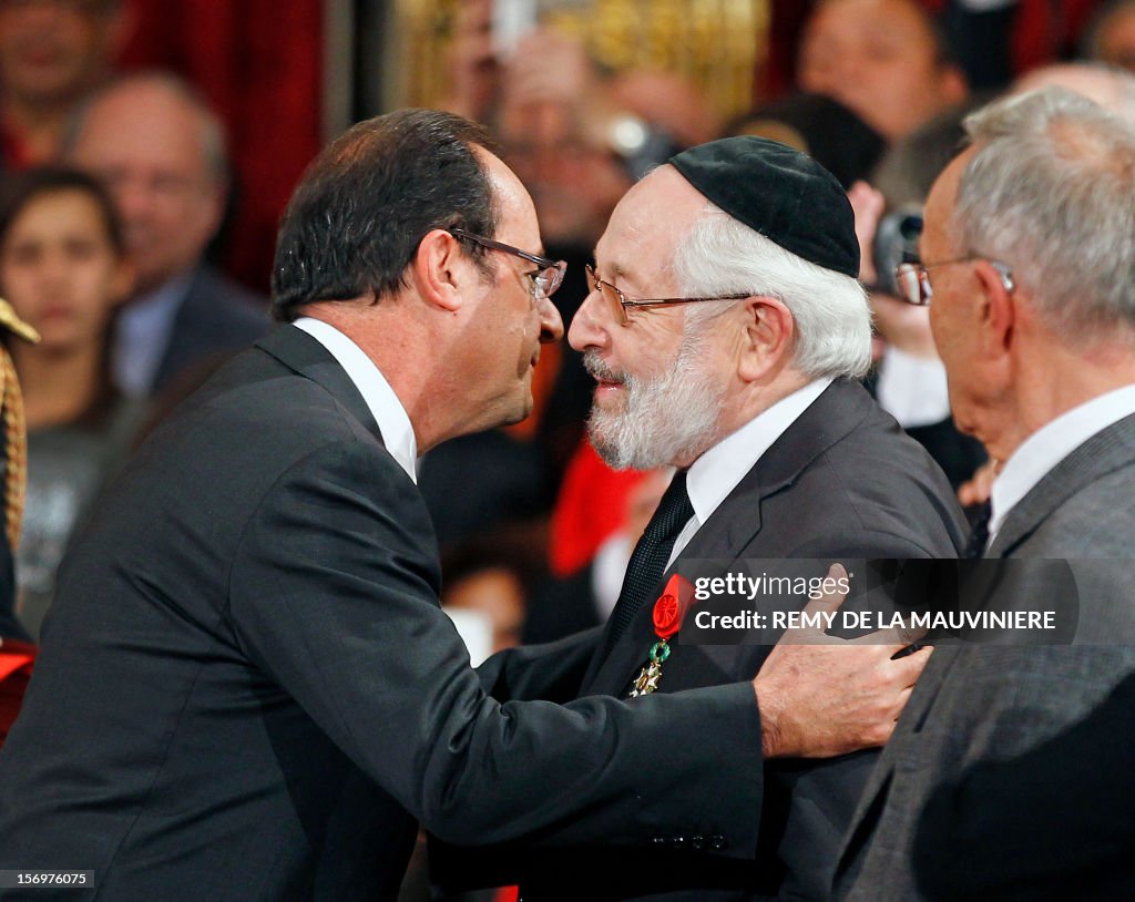 FRANCE-GOVERNMENT-AWARD-CEREMONY-HOLLANDE