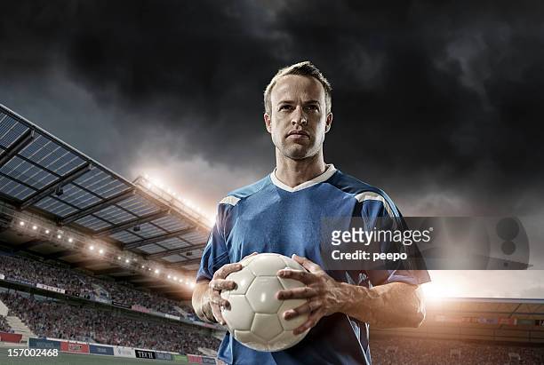 professionelle soccer player - trikot stock-fotos und bilder