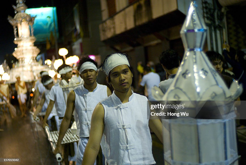 Thailand's Chiang Mai Yee Peng Lantern Parade