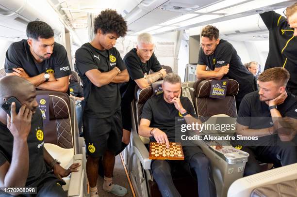 Emre Can, assistant coach Otto Addo, Karim Adeyemi, Marco Reus, Athletics coach Mathias Kolodziej, Mats Hummels and physiotherapist Dennis Morschel...