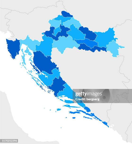 hochdetaillierte kroatien blaue karte mit regionen und landesgrenzen von slowenien, ungarn, österreich, italien, serbien, bosnien und herzegowina, montenegro, albanien - kroatien stock-grafiken, -clipart, -cartoons und -symbole