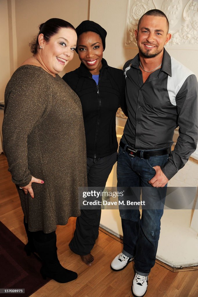 Lisa Riley and Robin Windsor Visit The West End Production Of 'The Bodyguard' - Backstage