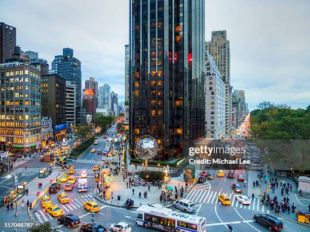 broadway and central park west elevated view - broadway manhattan fotografías e imágenes de stock