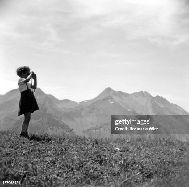 girl with binoculars - 1952 stock pictures, royalty-free photos & images