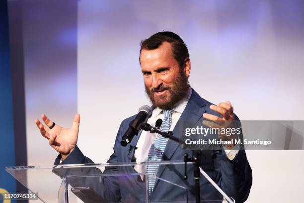 Rabbi Shmuley Boteach introduces Democratic Presidential Candidate Robert F. Kennedy Jr. During the World Values Network's Presidential candidate...