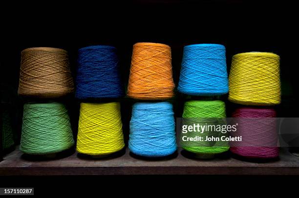 spools of dyed aplaca yarn in el alto, bolivia - el alto 個照片及圖片檔