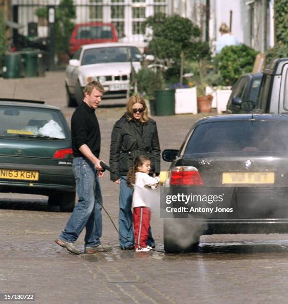 Taj Ritchie Madonna & Daughter Lourdes Help Guy Ritchie Wash His Car Outside ...