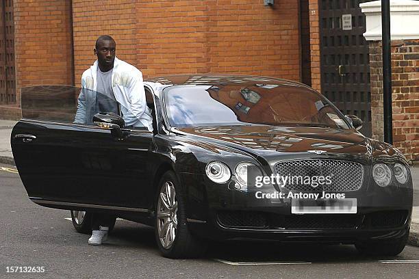 Jimmy Floyd Hasselbaink Shopping In London'S King'S Road With His New ~£110,000 Bentley Continental Gt Car.