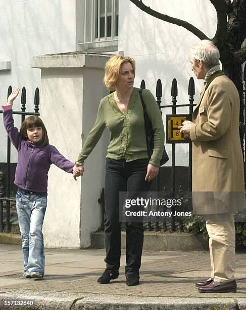 The Rolling Stones' Charlie Watts Has Lunch With His Daughter Seraphina & Granddaughter Charlotte In London'S Fulham Road, Before Returning To A...