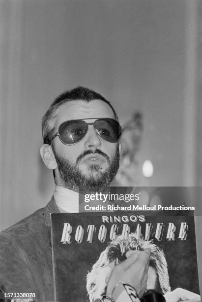 Beatles drummer Ringo Starr, staying in Paris for a few days, gave a press conference at George V hotel where he presented his new album :...