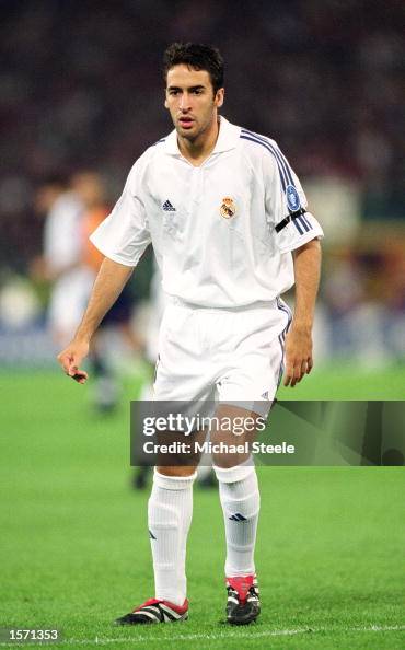 Set Raul Raul of Real Madrid in action during the UEFA Champions League Group ...