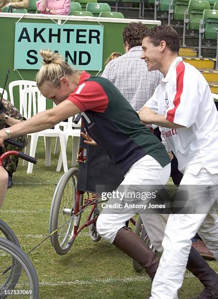 26 fotos e imágenes de alta resolución de Richard Rundle - Getty Images