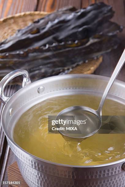 kelp and dashi - dashi broth stock pictures, royalty-free photos & images