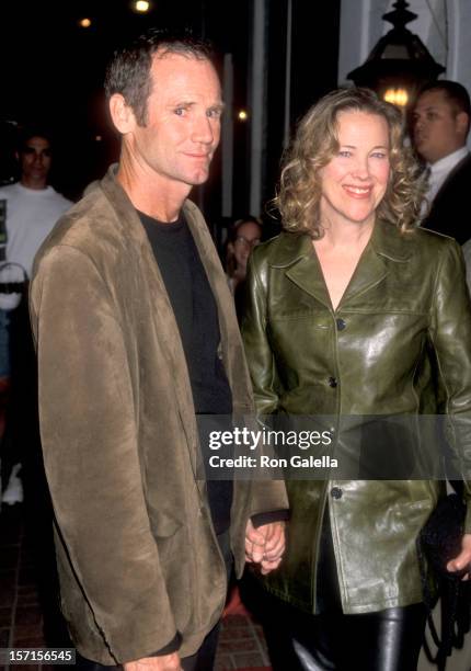 Actress Catherine O'Hara and husband Bo Welch attend the "Ronin" Beverly Hills Premiere Party on September 23, 1998 at Chasen's Restaurant in Beverly...