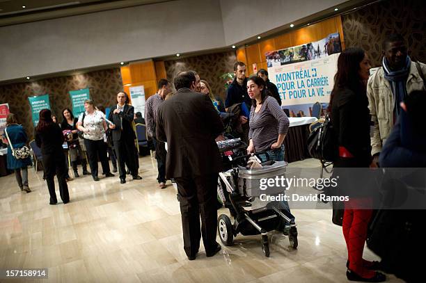 Job Interview Queue 749 Job Interview Queue Stock Photos, High-Res Pictures, and Images ...