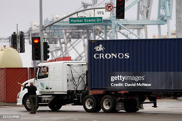 Police Container Terminal 2,906 Busiest Ports Stock Photos, High-Res Pictures, and Images - Getty ...