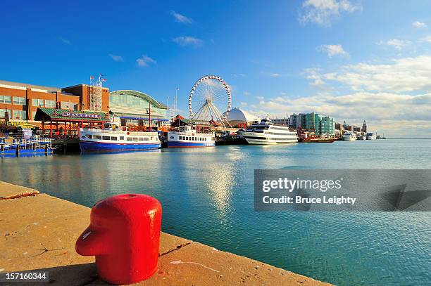 navy pier in early morning - navy pier stock-fotos und bilder