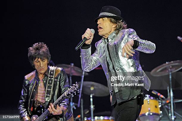 Ronnie Wood and Mick Jagger of The Rolling Stones perform at 02 Arena on November 29, 2012 in London, England.