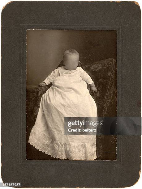 rostro vintage bebé - victorian gown fotografías e imágenes de stock